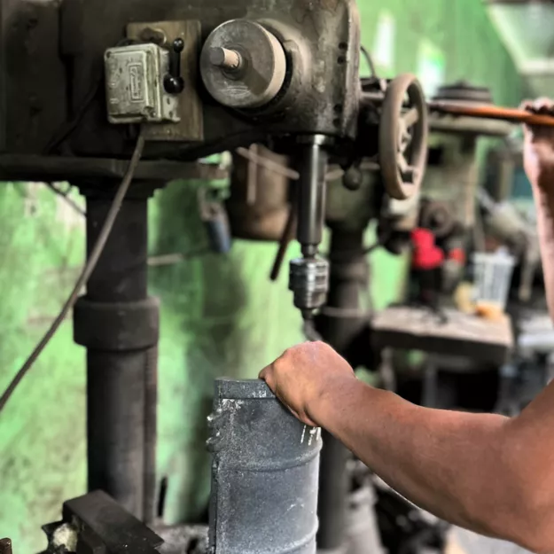 Proses Finishing Cetakan Beton Silinder